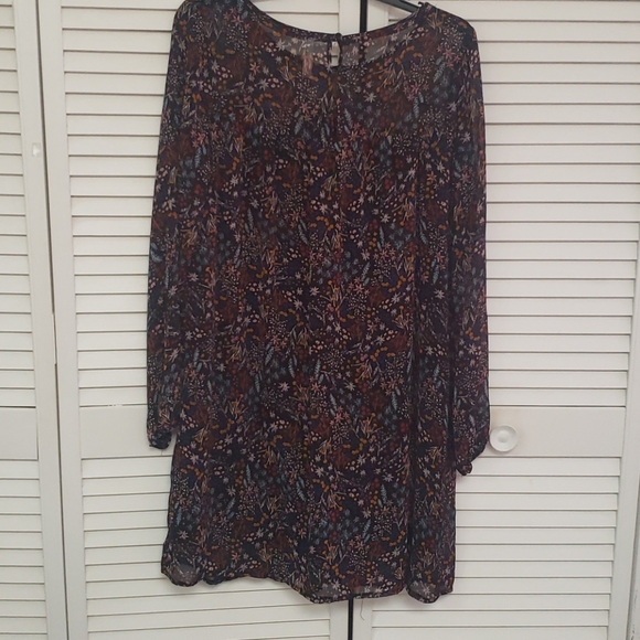 Dress - Picture 6 of 8